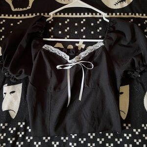 🎃 HALLOWEEN SALE 🎃 Black crop top